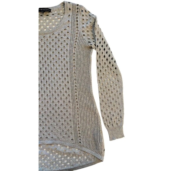 Rock & Republic Women’s Top Mesh Cutout Net Knit Metallic Silver Grey Size Small - Picture 3 of 11